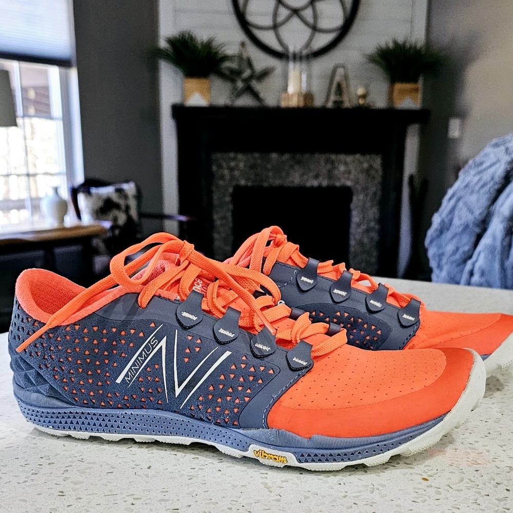 Womens New Balance Trail Shoes, sz 9.5